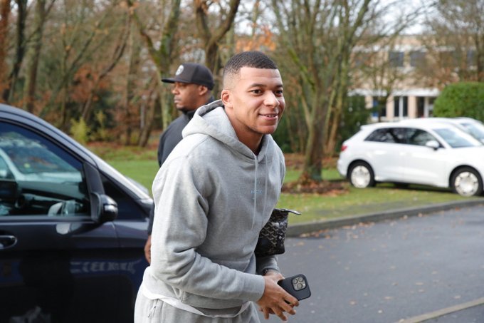 Mbappe a revenit la antrenamente la PSG