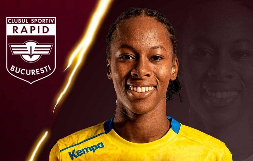 Handbalista franceză Laura Kanor, la Rapid Bucureşti