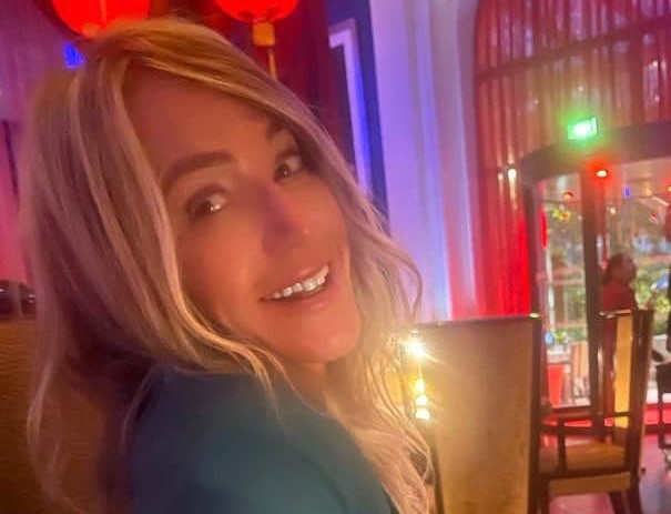 Nadia Comăneci, urare de Ziua Îndrăgostiţilor și paşi de dans