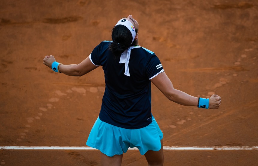 Ons Jabeur a trecut de Kvitova. Rîbakina, calificată după abandonul lui Beatriz Haddad Maia. Tabloul sferturilor la feminin este complet