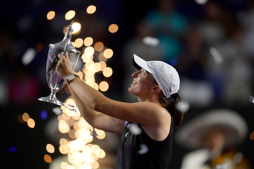 Swiatek va încheia anul pe locul 1 WTA, după ce a câştigat Turneul Campioanelor