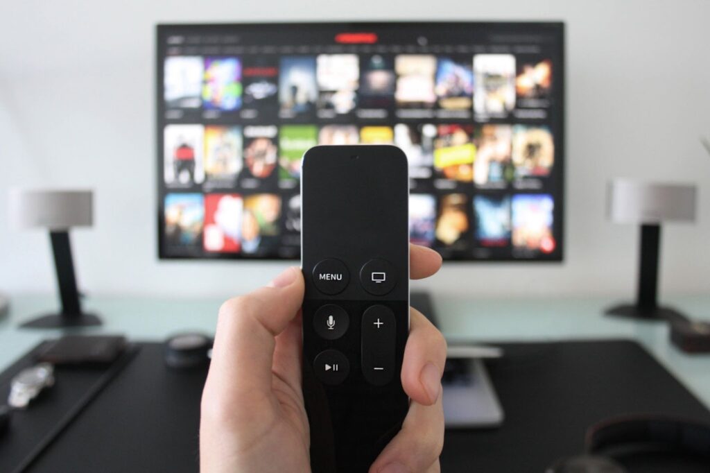 Streaming 101: Cum să accesezi platformele de streaming pe televizor