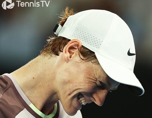 Sinner s-a calificat în premieră în semifinale la Australian Open, după ce l-a învins pe Rublev