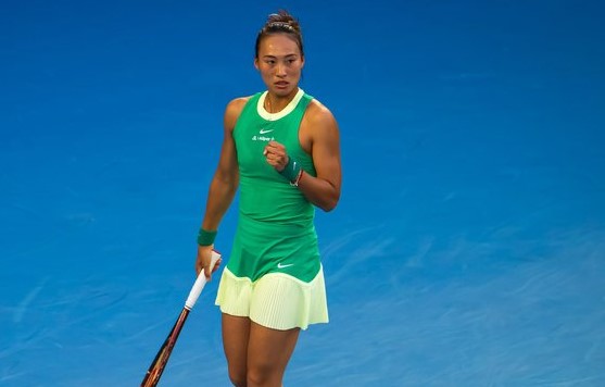 Zheng Qinwen s-a calificat în semifinale la Australian Open, după ce a învins-o pe Kalinskaia