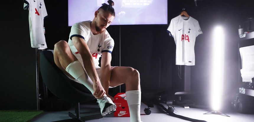 Tottenham, cu Drăguşin pe teren, scor 2-2, în deplasare, cu Everton