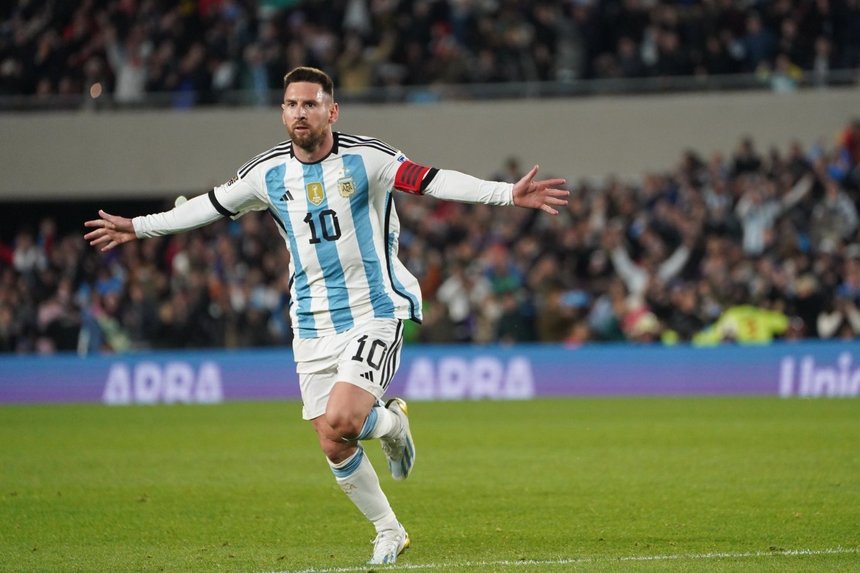 Messi şi Angel Di Maria, invitaţi să joace la JO de la Paris