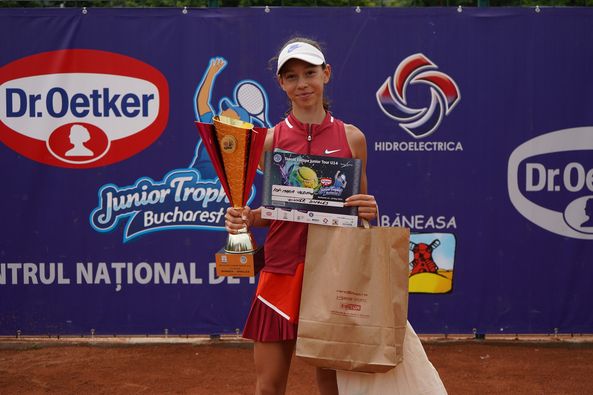 Maria Pop a câștigat cea de a XII-a ediție a Dr. Oetker Junior Trophy. Cosac: Mulțumim Dr. Oetker!