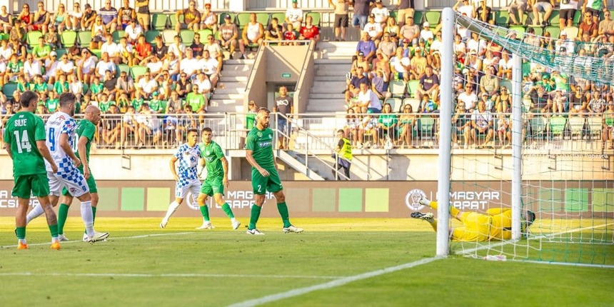 Corvinul Hunedoara, victorie în deplasare, scor 4-0, cu Paksi, în Liga Europa