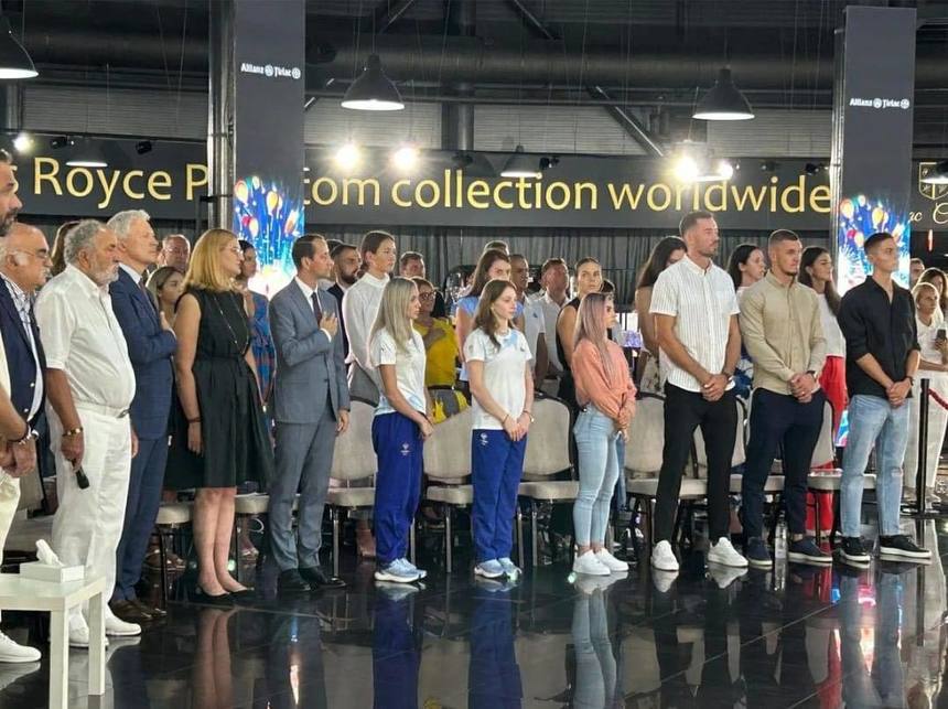 Medaliaţii Team Romania de la JO Paris, premiaţi de Ion Ţiriac. Şi Sabrina Voinea a primit o maşină şi o medalie de aur