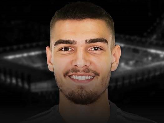 Denis Ciobotariu a semnat cu Rapid. Giuleștenii se reunesc duminică, apoi merg în cantonament în Dubai