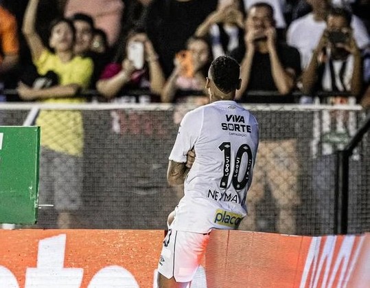 Neymar, două assist-uri și un gol marcat direct din corner în meciul câştigat de Santos