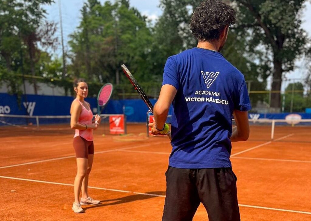 Alexia Tatu se antrenează la Academia Victor Hănescu