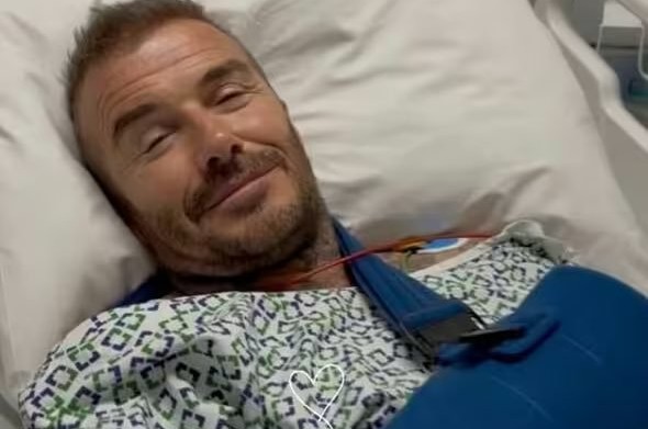 Beckham a suferit o intervenţie chirurgicală la mâna dreaptă