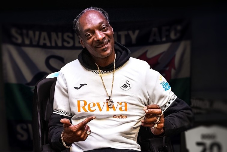Snoop Dogg a devenit coproprietar al clubului Swansea