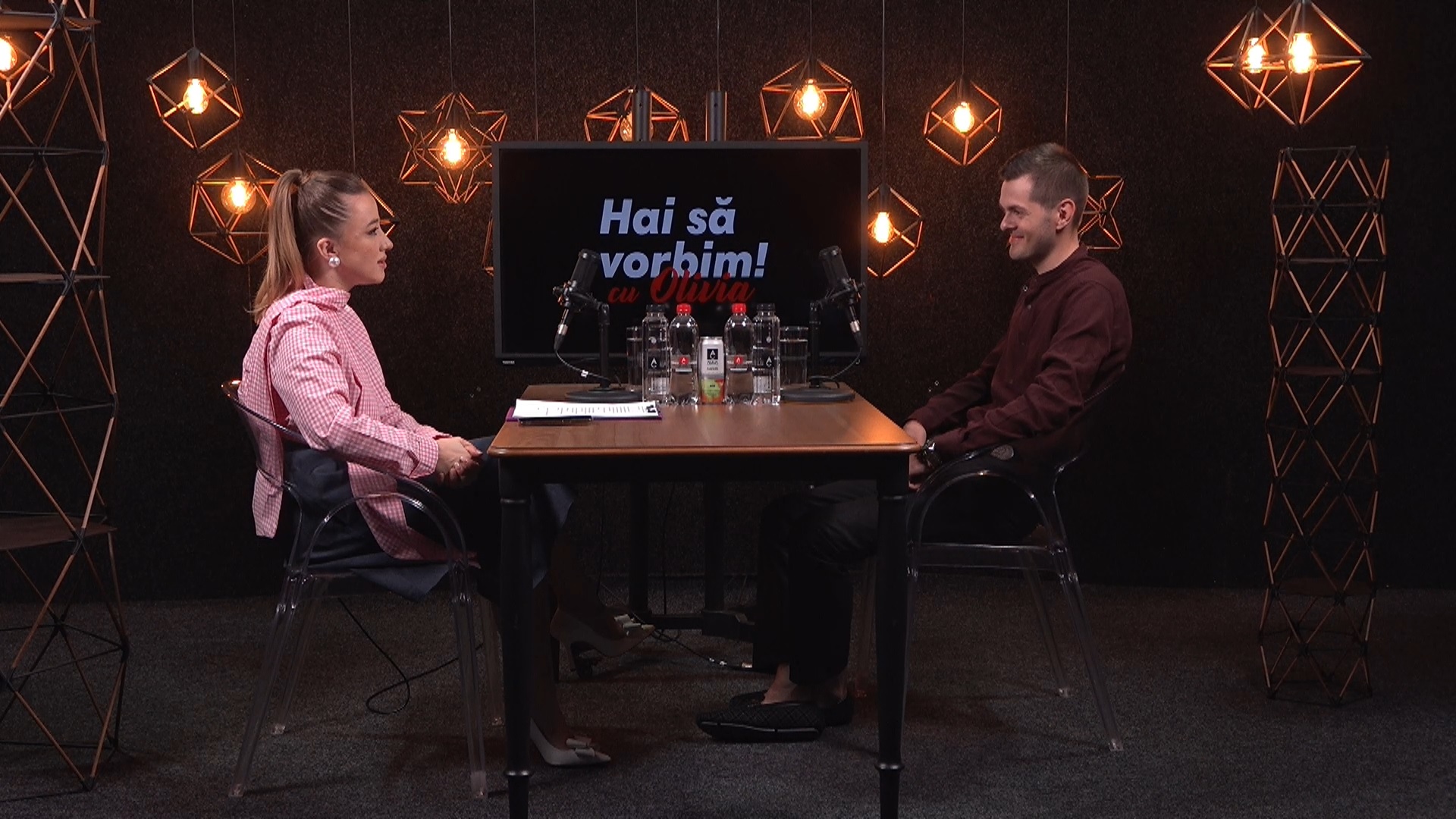 Damian Spinei: „Publicul este cel care ne motivează să investim în muzică.” Damian Spinei: „Publicul este cel care ne motivează să investim în muzică.”