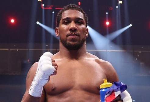 Starea lui Anthony Joshua este stabilă. Preparatorul fizic şi antrenorul lui au murit în accidentul din Nigeria