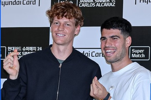 Prime fabuloase pentru Alcaraz și Sinner la un meci demonstrativ la Seul