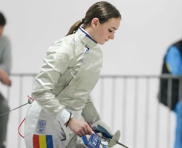 Amalia Covaliu este vicecampioana europeană la sabie junioare