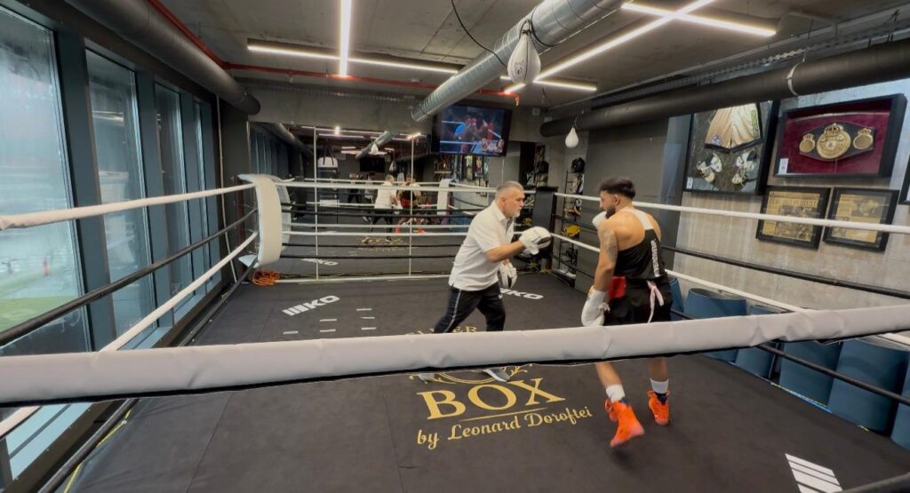 Mario ‘Mitraliera’ Boboc pornește asaltul pentru titlul european UBO! Elevul lui Leonard Doroftei și Dorel Simion, față în față cu meciul carierei