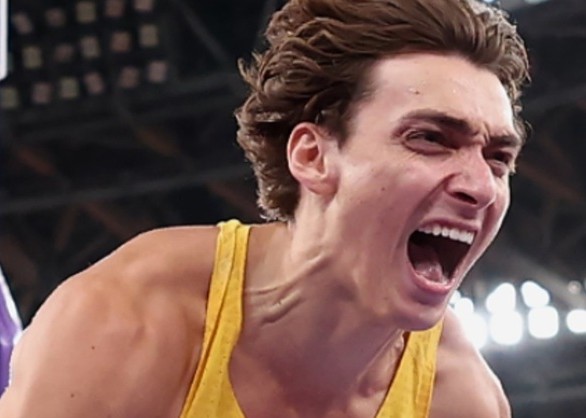 Duplantis a câştigat aurul mondial în sală pentru a patra oară consecutiv la săritura cu prăjina