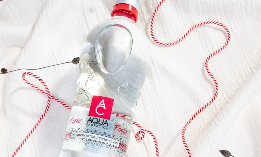 AQUA Carpatica, lider în topul celor mai vizibile branduri de apă în online în luna martie 2026