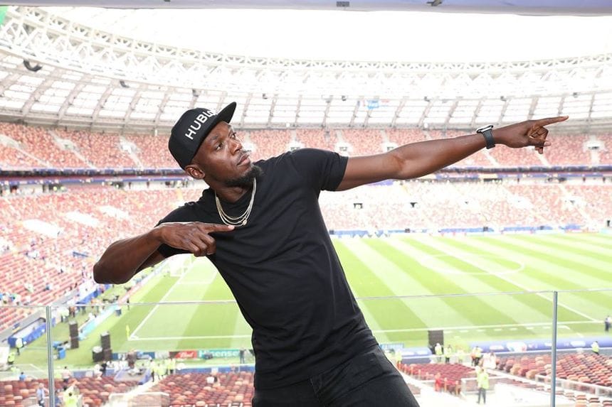 Usain Bolt va da lovitura de începere a partidei AS Monaco – Olympique Marseille