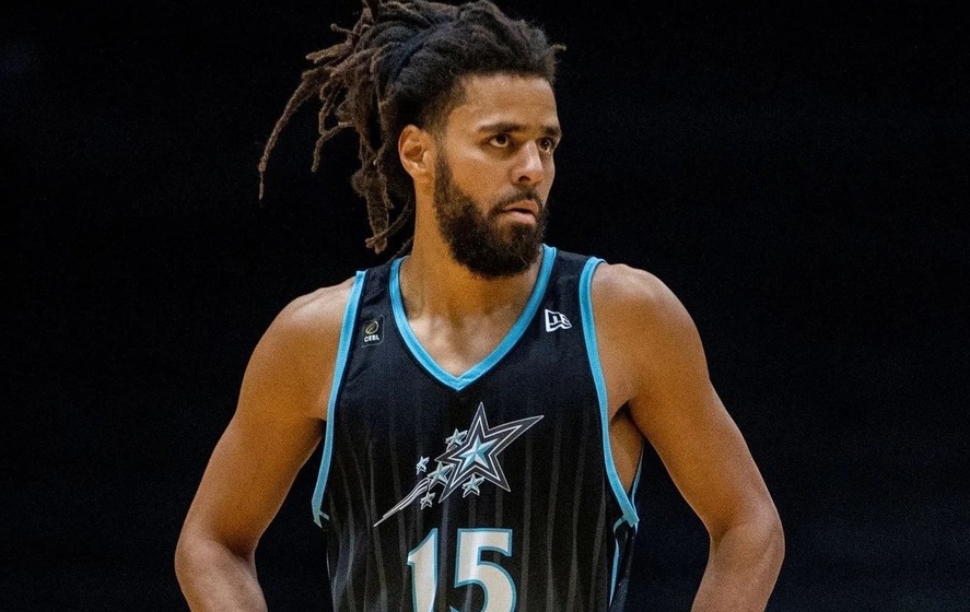 Raperul J. Cole a semnat un contract cu o echipă de baschet din China