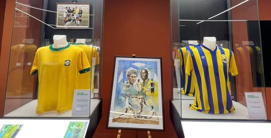 Colecţia personală a lui Mircea Lucescu poate fi vizitată gratuit la Muzeul Fotbalului