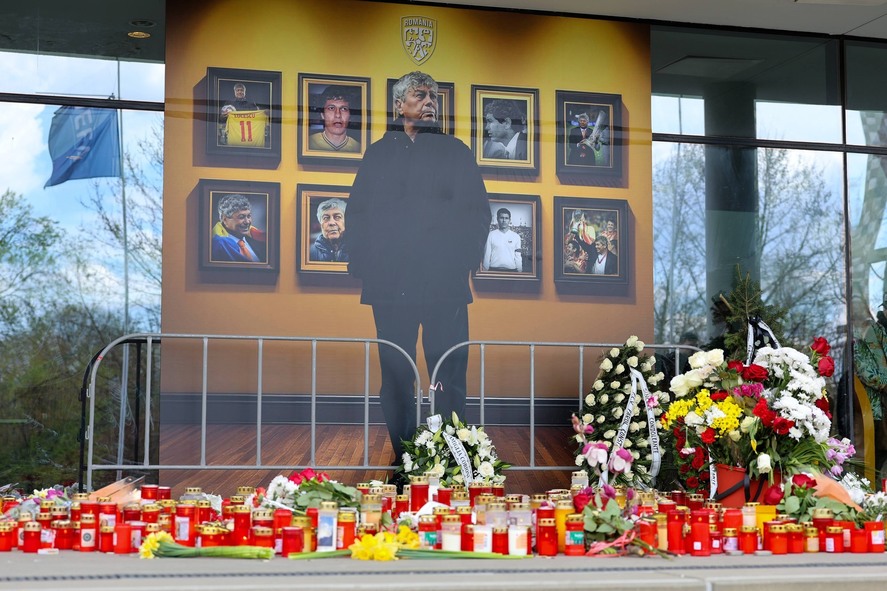 Mircea Lucescu a fost omagiat de 15.000 de oameni la Arena Naţională