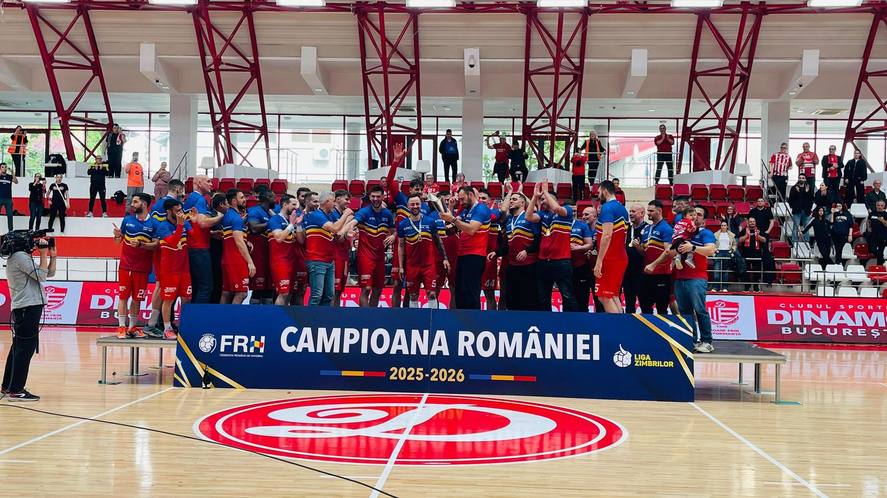 Dinamo Bucureşti a câștigat titlul la handbal masculin. Gloria Bistriţa, campioana la feminin